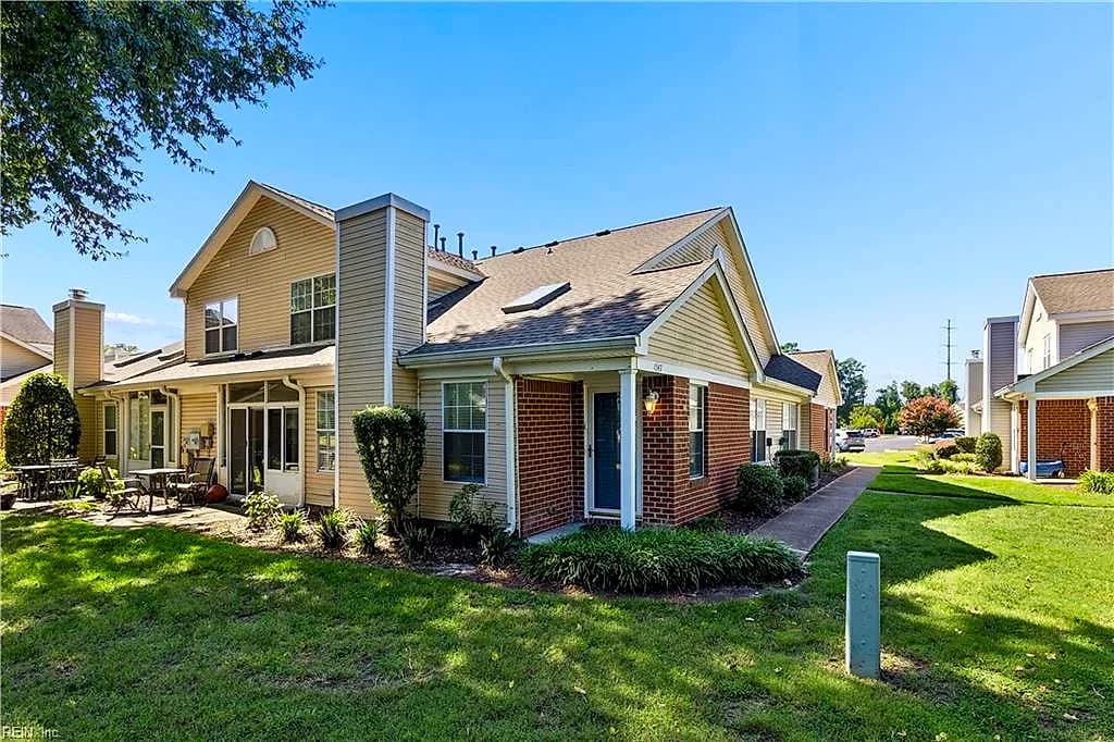 1547 Orchard Grove DR, CHESAPEAKE VA 23320 - Photo 3