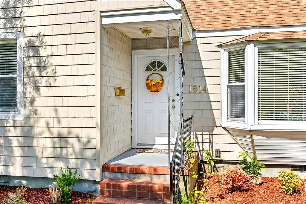1814 Croyden RD, NORFOLK VA 23503 - Photo 3