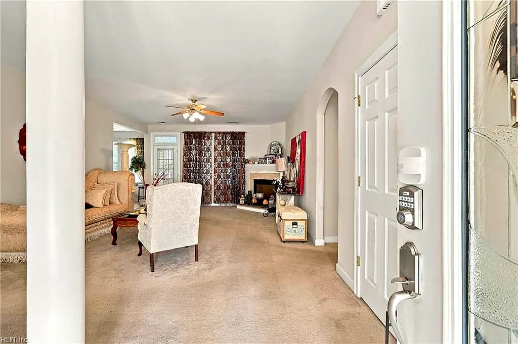 3162 S Stonebridge DR, NORFOLK VA 23504 - Photo 4