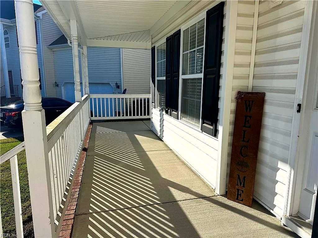 1000 Halter ARCH, CHESAPEAKE VA 23320 - Photo 3