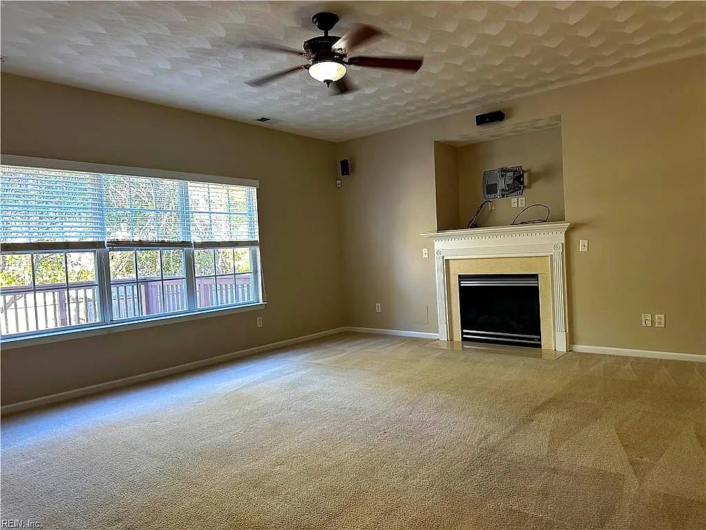 1000 Halter ARCH, CHESAPEAKE VA 23320 - Photo 4