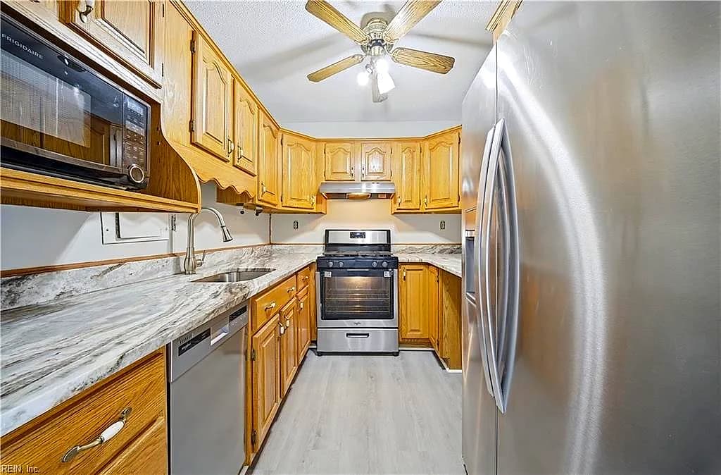 1 Crawford PW #1506, PORTSMOUTH VA 23704 - Photo 4