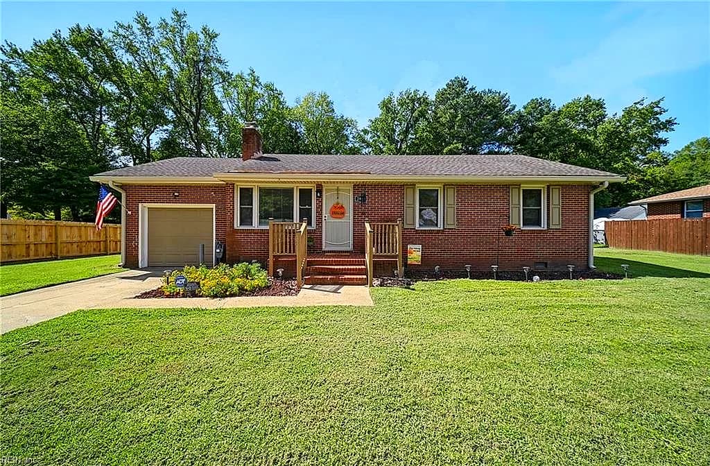 2924 Taylor RD, CHESAPEAKE VA 23321 - Photo 3