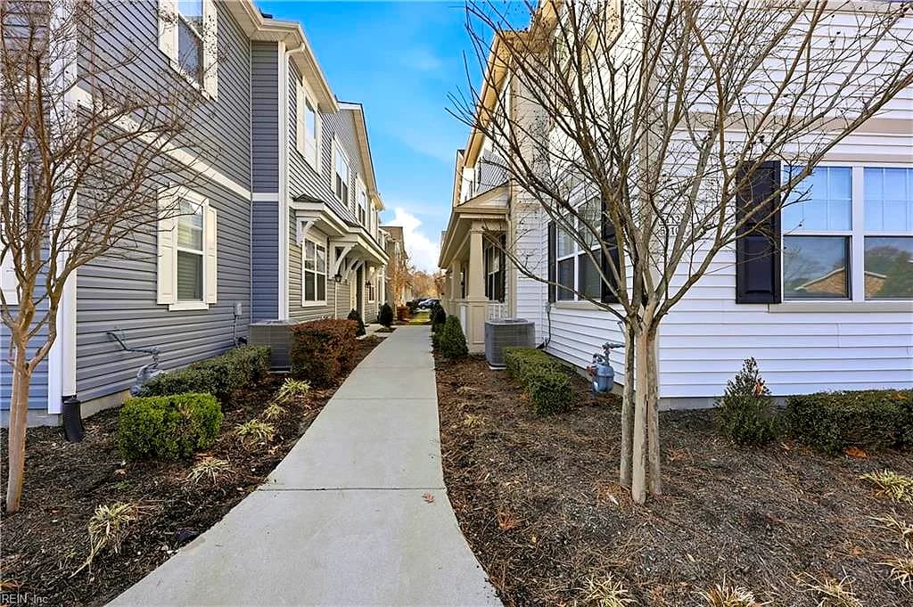 5112 Cora Anne LN, VIRGINIA BEACH VA 23455 - Photo 2