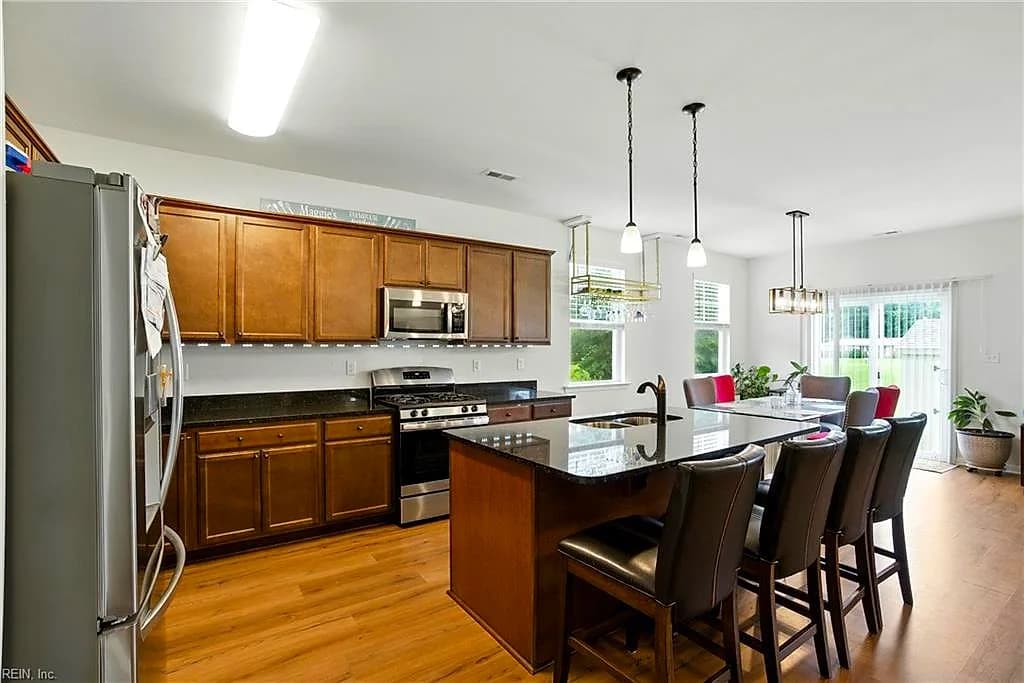 121 Meadows Landing LN, SUFFOLK VA 23434 - Photo 5