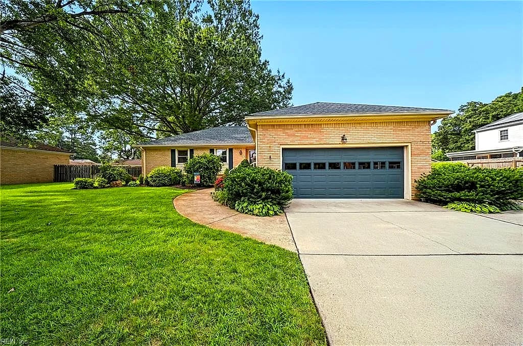 5629 Springwood Dr, Portsmouth, VA
