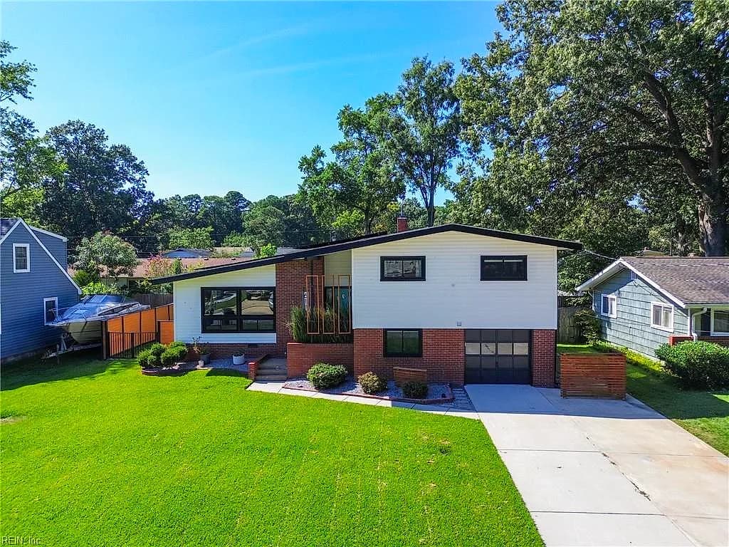 613 Robens RD, VIRGINIA BEACH VA 23452 - Photo 2