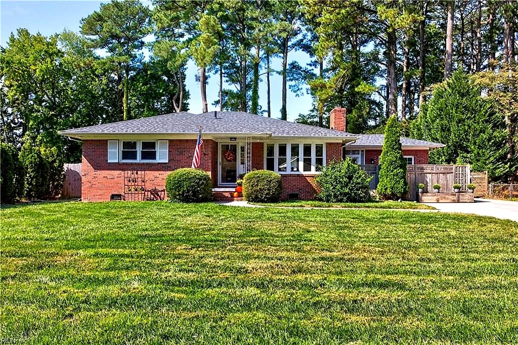 917 Baillio DR, VIRGINIA BEACH VA 23454