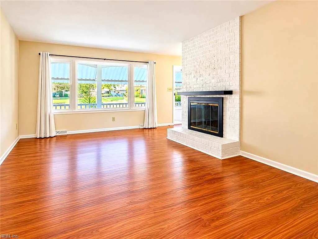 609 Charlton DR, HAMPTON VA 23666 - Photo 3