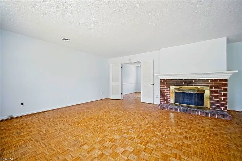 3625 Van Buren DR, VIRGINIA BEACH VA 23452 - Photo 4