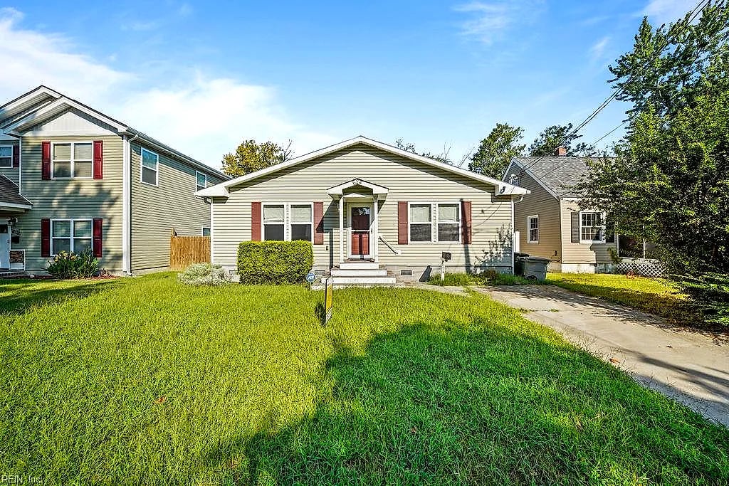 624 Augusta St, Hampton, VA