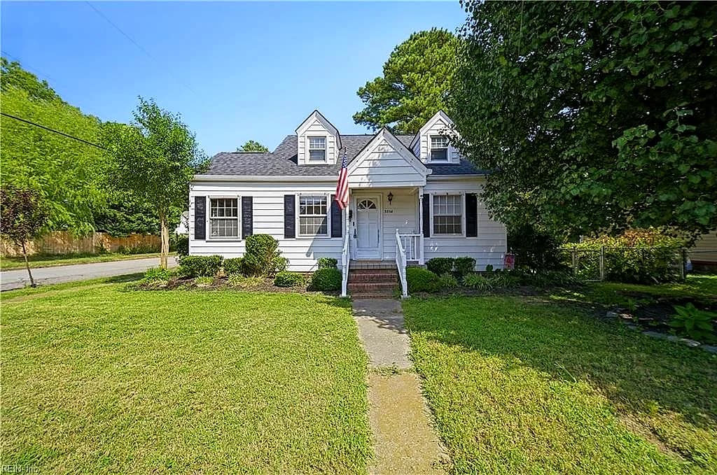 3758 Lenoir CIR, NORFOLK VA 23513 - Photo 3