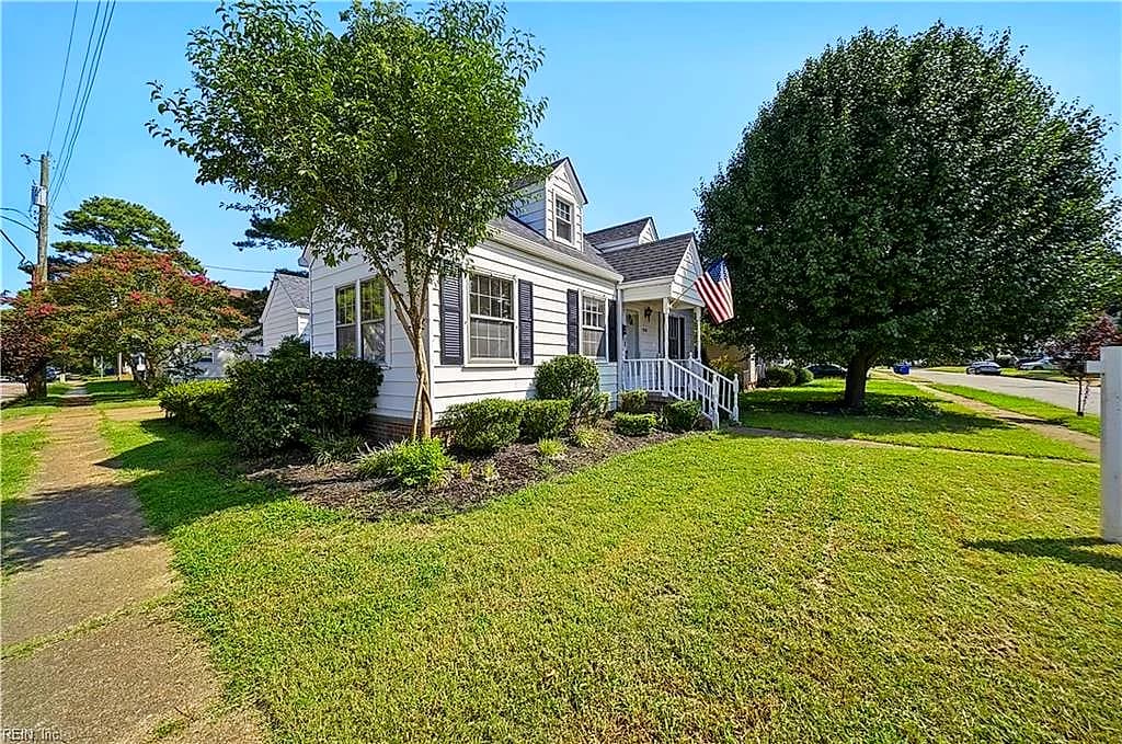 3758 Lenoir CIR, NORFOLK VA 23513 - Photo 4