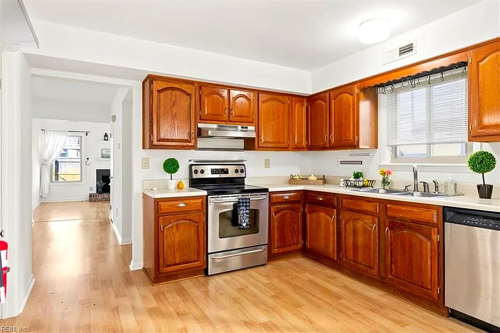 5924 Buckminister LN, VIRGINIA BEACH VA 23462 - Photo 4