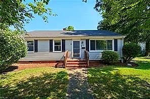 32 Claremont Ave, Hampton, VA