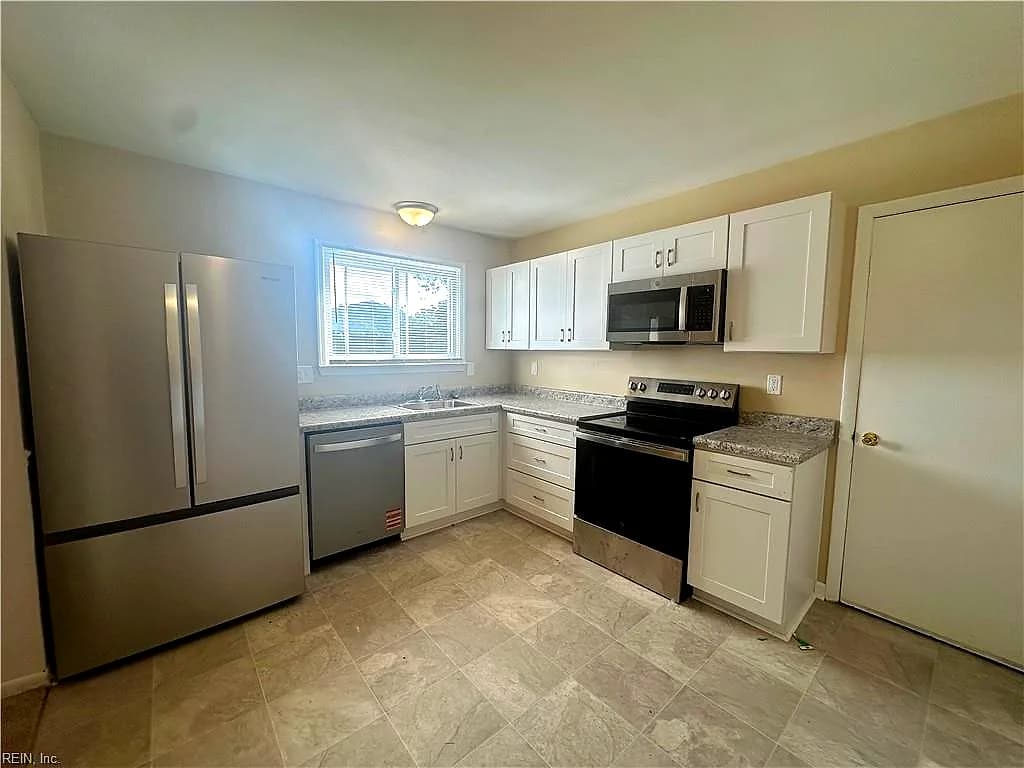 3833 Forrester LN, VIRGINIA BEACH VA 23452 - Photo 3