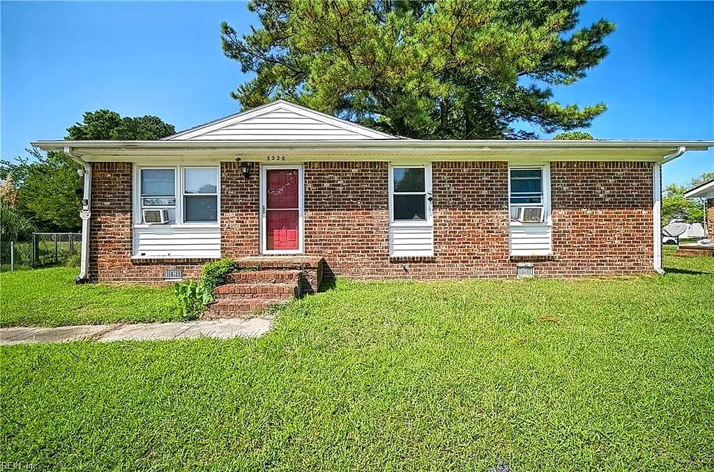 3228 Bangor DR, CHESAPEAKE VA 23321 - Photo 2