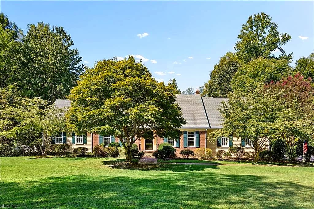 285 E Queens DR, WILLIAMSBURG VA 23185 - Photo 2