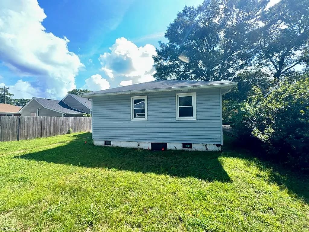 1605 Hawthorne DR, CHESAPEAKE VA 23325 - Photo 3