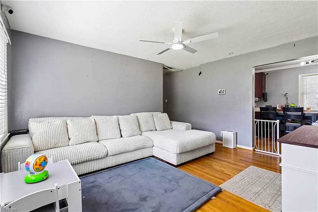 1025 Shore RD, CHESAPEAKE VA 23323 - Photo 4