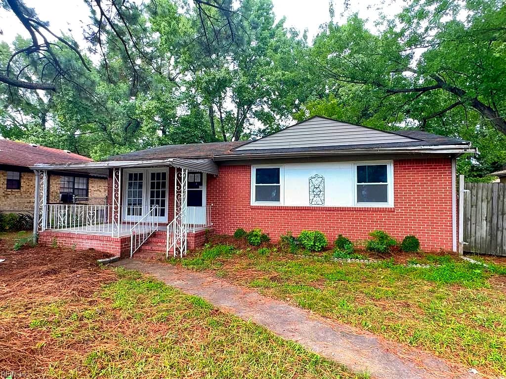 2514 Narrow ST, CHESAPEAKE VA 23324 - Photo 2