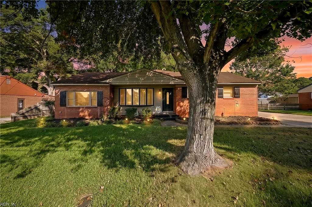 1509 Hodges Ferry RD, PORTSMOUTH VA 23701 - Photo 2
