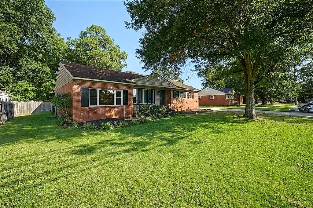 1509 Hodges Ferry RD, PORTSMOUTH VA 23701 - Photo 3