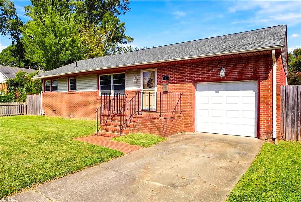 13 Bedford CT, HAMPTON VA 23664 - Photo 3