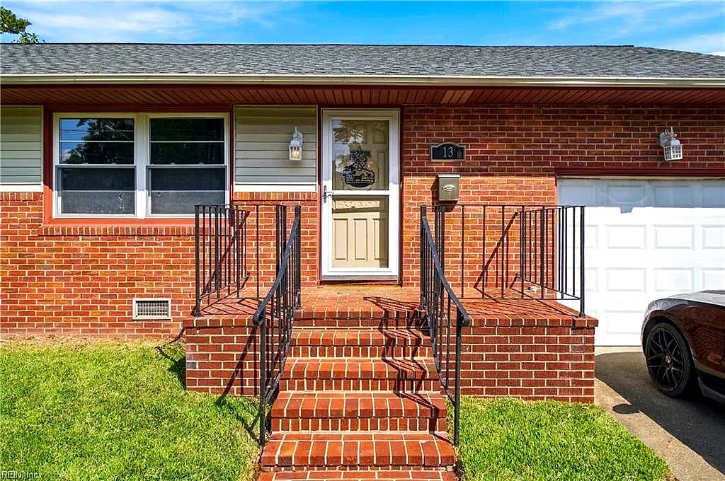 13 Bedford CT, HAMPTON VA 23664 - Photo 4