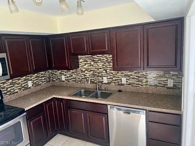 5382 Leicester CT, VIRGINIA BEACH VA 23462 - Photo 5