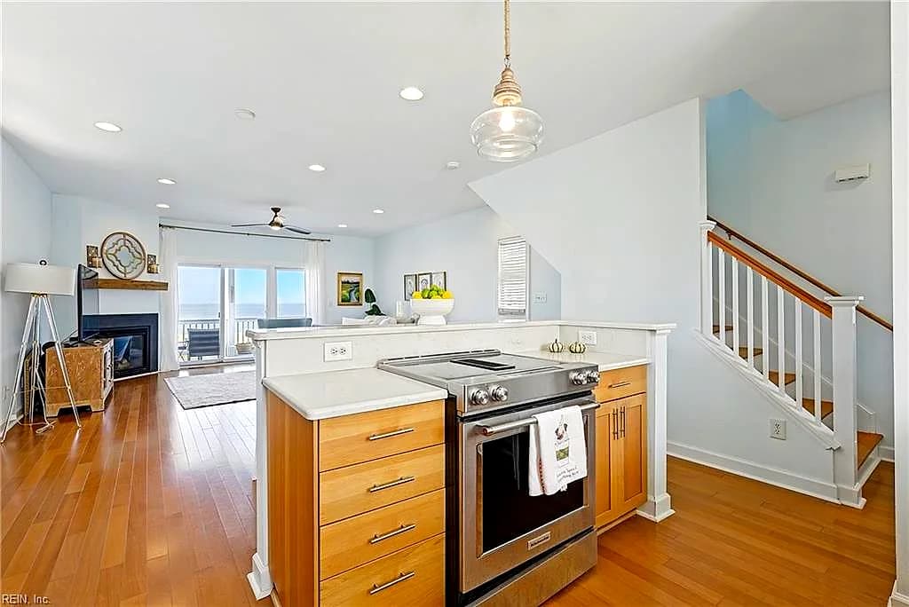 782 W Ocean View AVE, NORFOLK VA 23503 - Photo 4