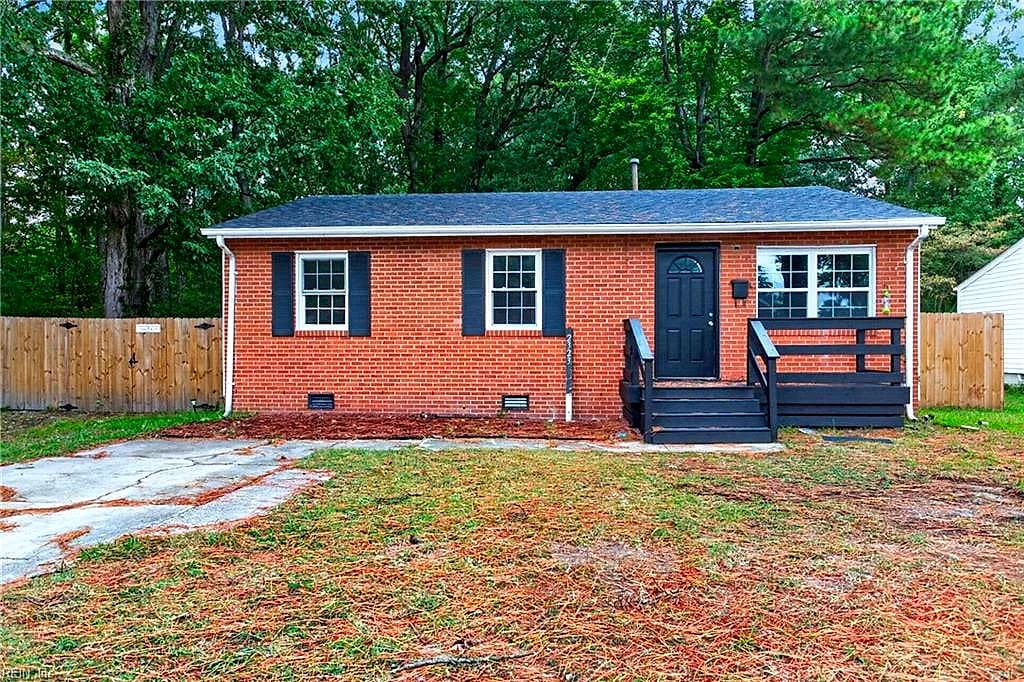 2323 Andrews BLVD, HAMPTON VA 23663 - Photo 3