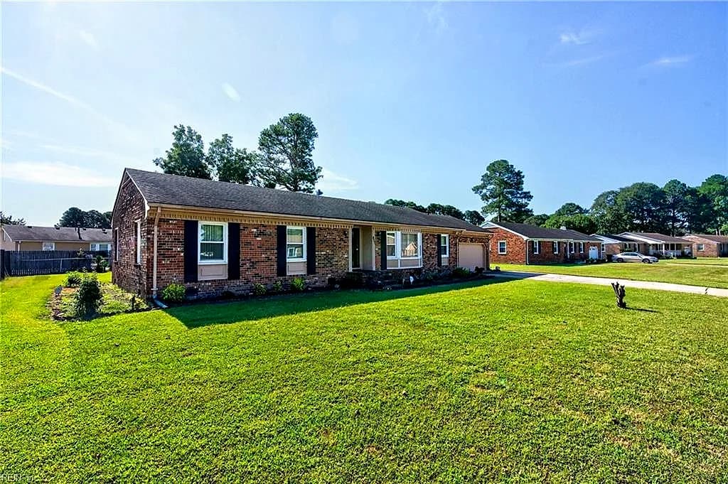 807 Nottingham RD, PORTSMOUTH VA 23701 - Main photo