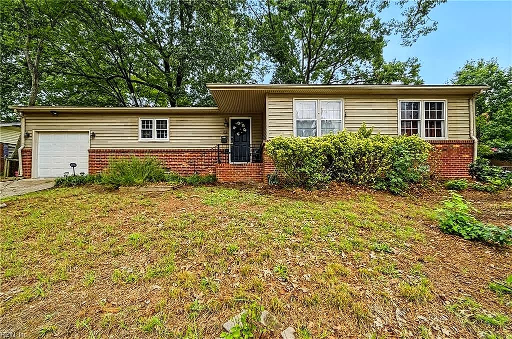 13 Darlene LN, NEWPORT NEWS VA 23608 - Photo 2