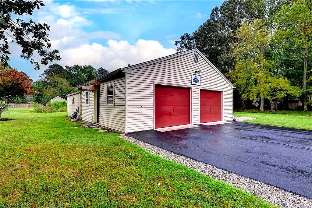 701 Dare RD, YORKTOWN VA 23692 - Photo 3