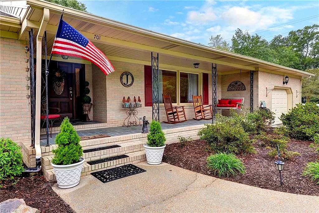 701 Dare RD, YORKTOWN VA 23692 - Photo 4