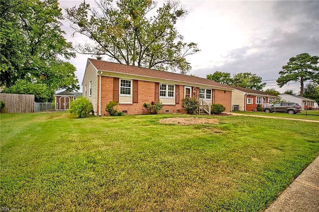 107 Londonshire TER, HAMPTON VA 23666 - Photo 3