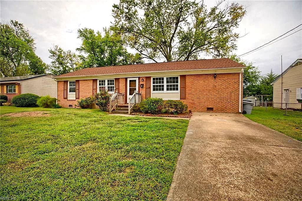 107 Londonshire TER, HAMPTON VA 23666 - Photo 4