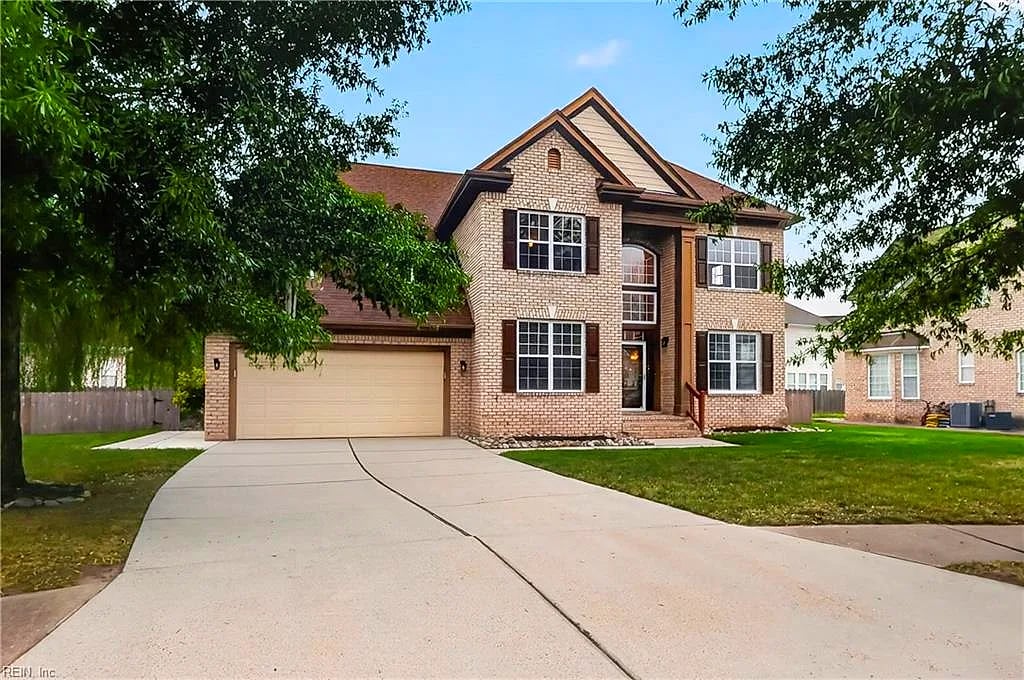 2413 Caitlan Loch Ln, Virginia Beach, VA