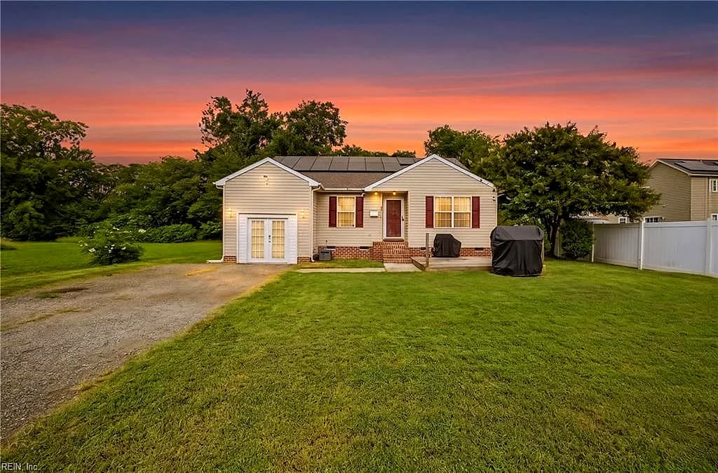 600 Dale ST, HAMPTON VA 23661 - Photo 2