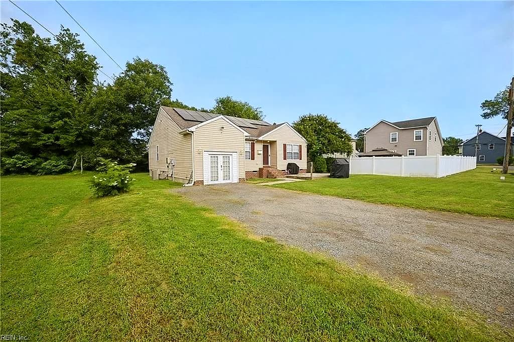600 Dale ST, HAMPTON VA 23661 - Photo 3