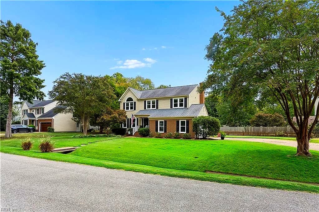 107 Allen Harris DR, YORKTOWN VA 23692 - Photo 3