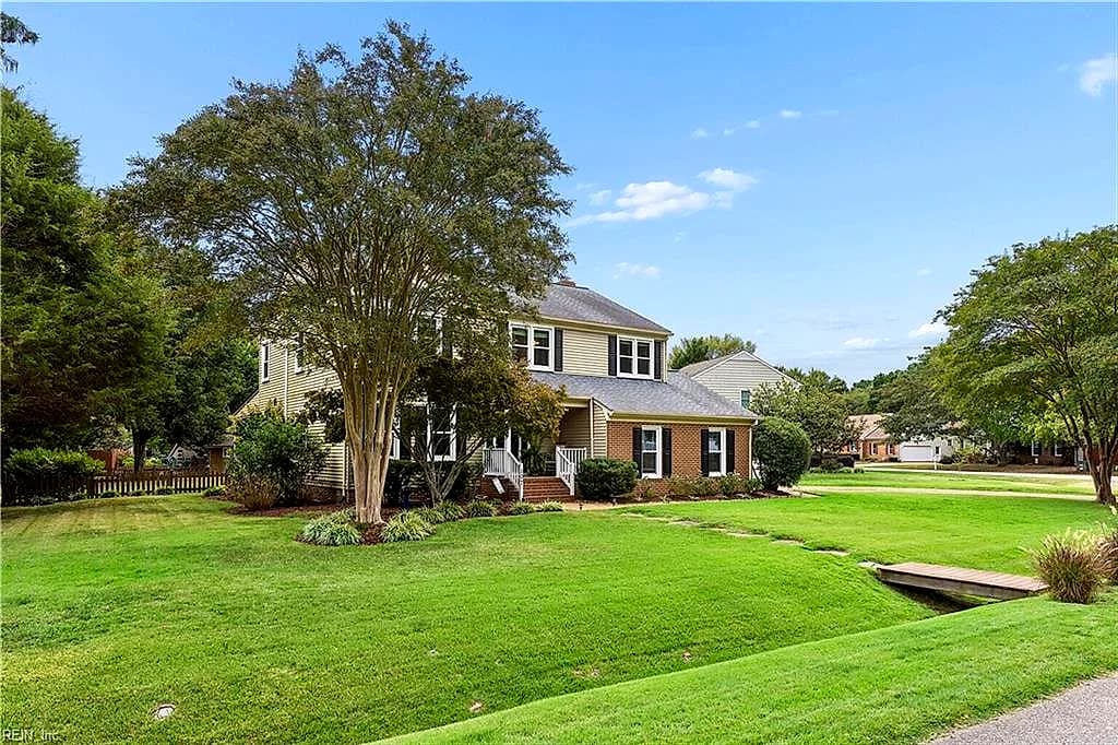 107 Allen Harris DR, YORKTOWN VA 23692 - Photo 4