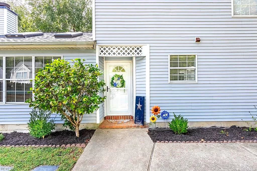 470 Wrenn CIR, NEWPORT NEWS VA 23608 - Photo 4