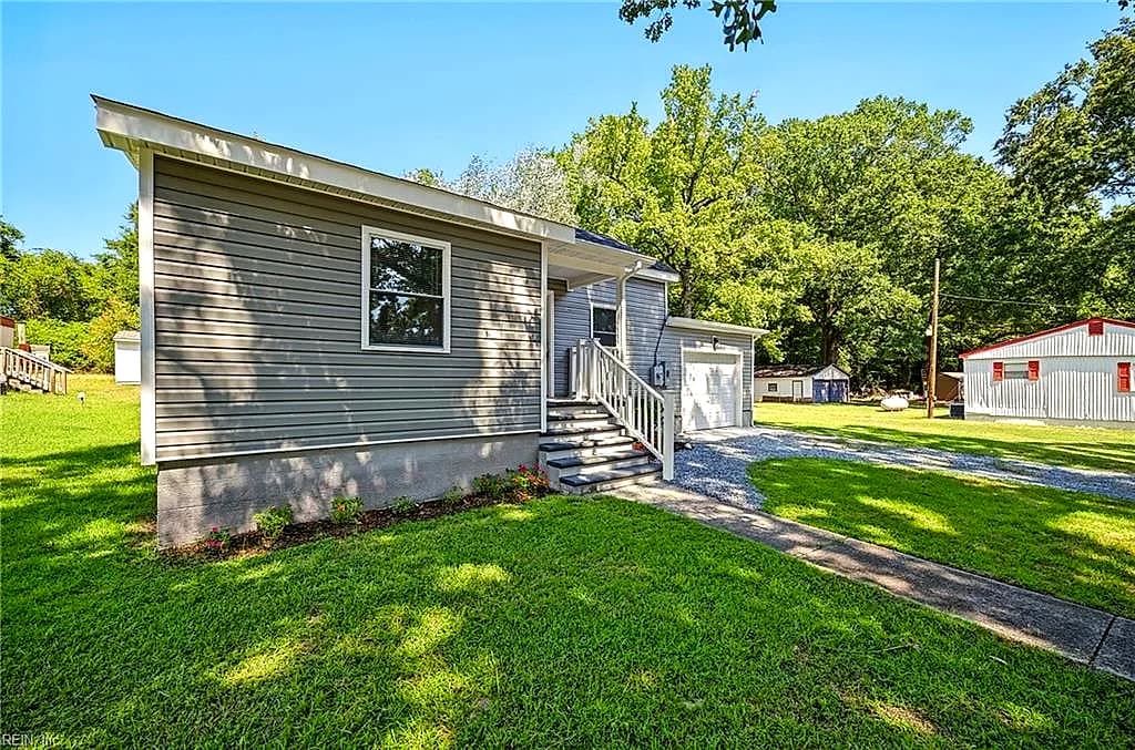 329 Washington AVE, FRANKLIN VA 23851 - Photo 4