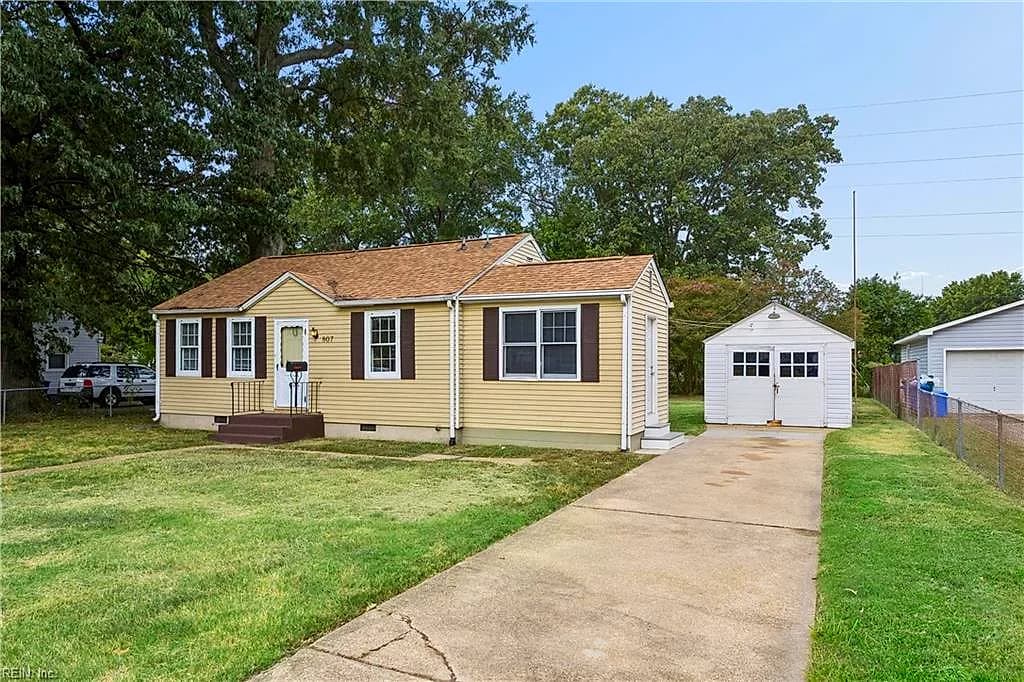 807 Paul ST, NEWPORT NEWS VA 23605 - Photo 2