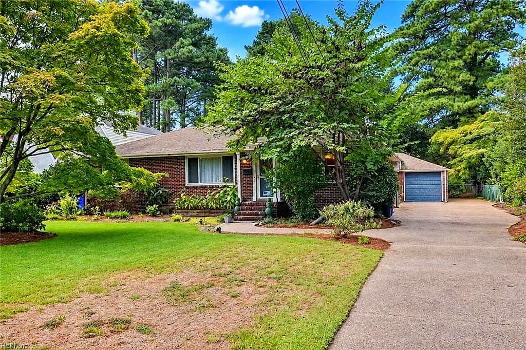227 Sir Oliver RD, NORFOLK VA 23505 - Photo 2
