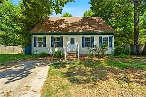 4406 Breezewood CT, PORTSMOUTH VA 23703 - Main photo