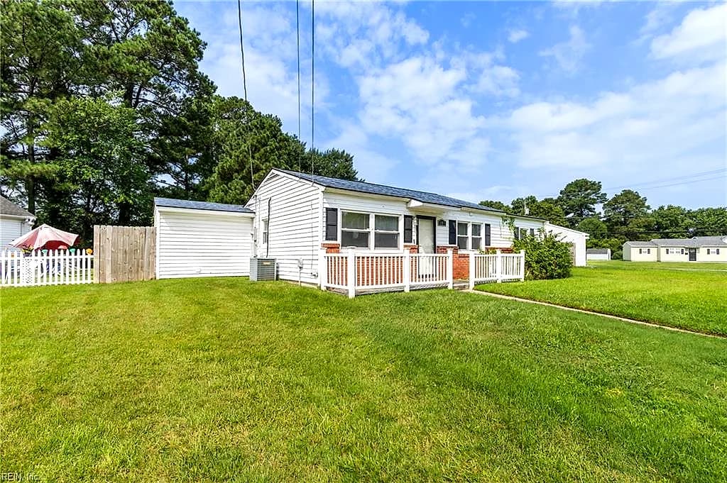109 Avondale RD, PORTSMOUTH VA 23701 - Photo 3