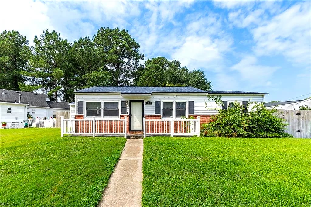 109 Avondale RD, PORTSMOUTH VA 23701 - Photo 4